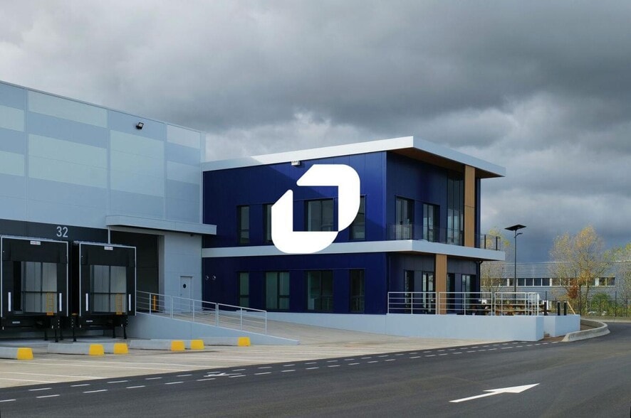 Industrial in Colombier-Saugnieu to rent - Building Photo - Image 3 of 29