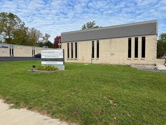 More details for 21430 W Greenfield Ave, New Berlin, WI - Office for Rent