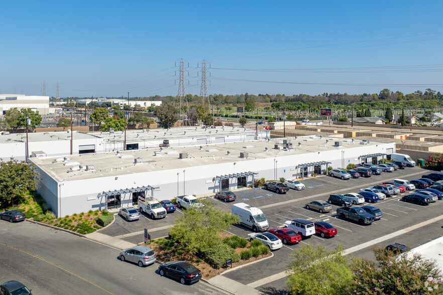 15131-15151 Goldenwest Cir, Westminster, CA for rent - Building Photo - Image 3 of 24