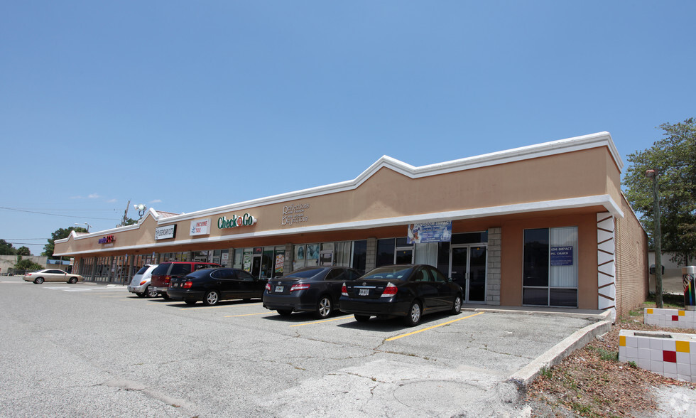 1229-1245 N Arlington Rd, Jacksonville, FL for rent - Building Photo - Image 2 of 3