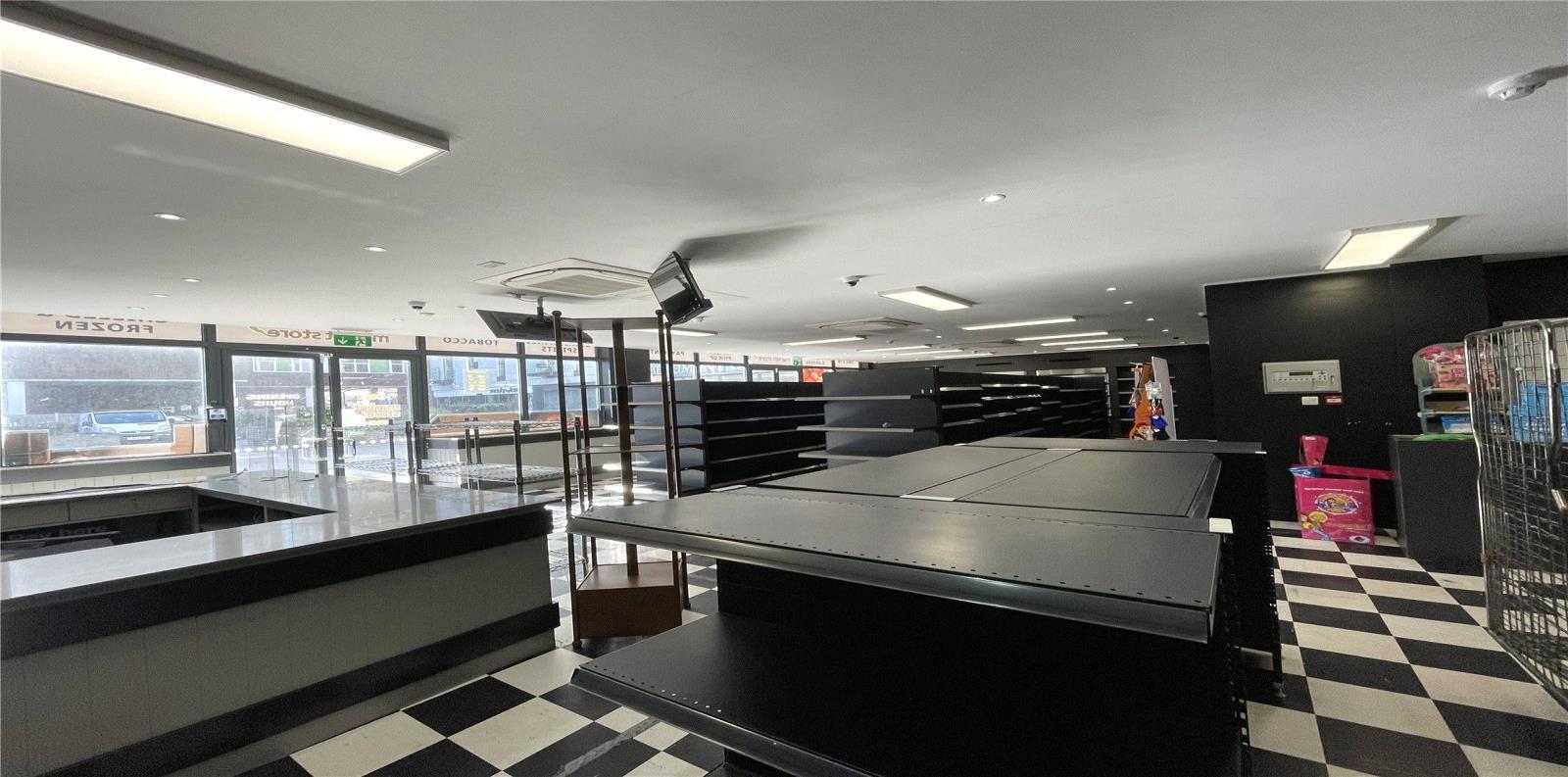 73 Victoria Av, Southend-On-Sea, ESS SS2 6FP - Unit 2 -  - Interior Photo - Image 1 of 1
