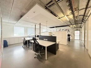 Office in Pantin to rent Interior Photo- Image 2 of 22