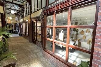 Tarrant St, Arundel to rent Interior Photo- Image 2 of 4