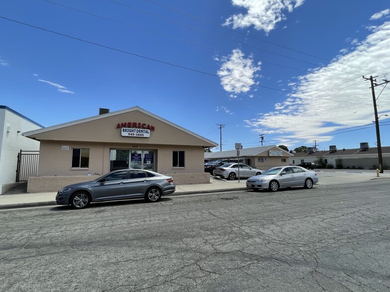 44802-44808 Elm Ave, Lancaster, CA for rent - Building Photo - Image 3 of 6