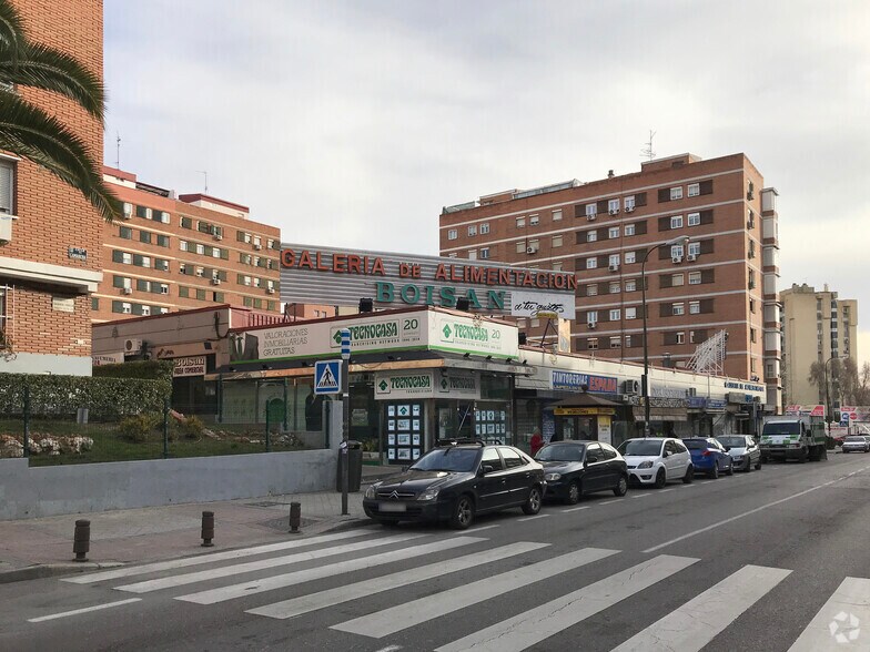 Retail in Madrid, MAD for rent - Building Photo - Image 1 of 2