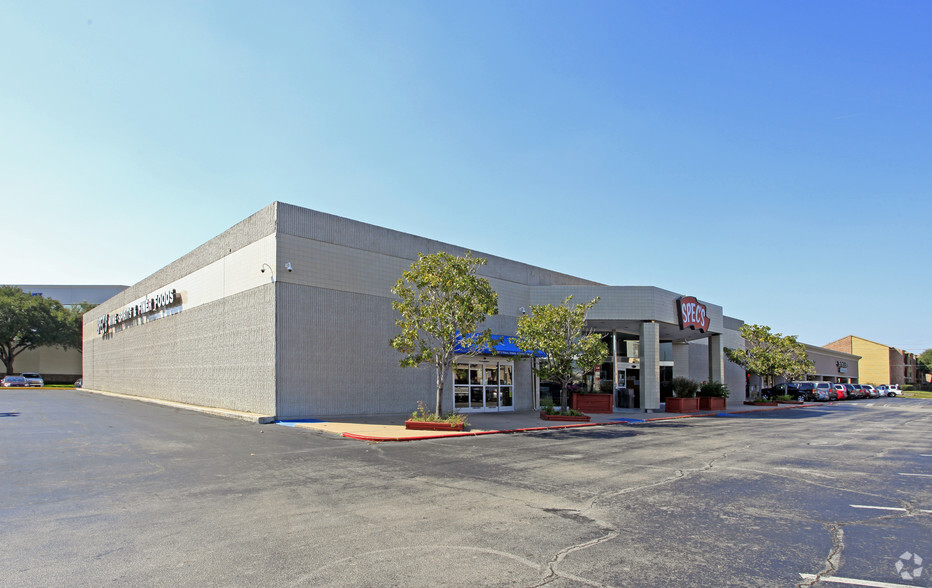 11920-11990 Westheimer Rd, Houston, TX for rent - Building Photo - Image 3 of 4