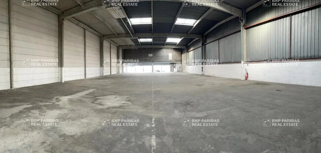 Location Local d'activités 1 121 m² à 1 449 m²