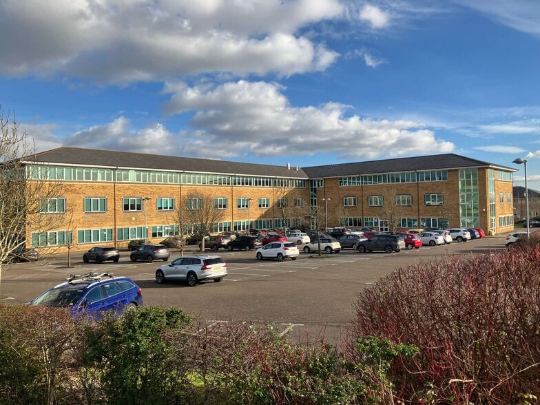 Malthouse Av, Cardiff to rent - Building Photo - Image 2 of 4