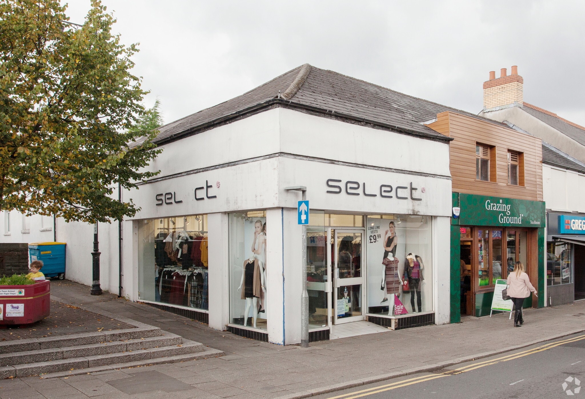 49 Cardiff Rd, Caerphilly for sale Primary Photo- Image 1 of 1