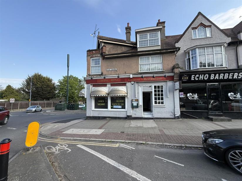 1 Echo Sq, Gravesend to rent Building Photo- Image 1 of 3