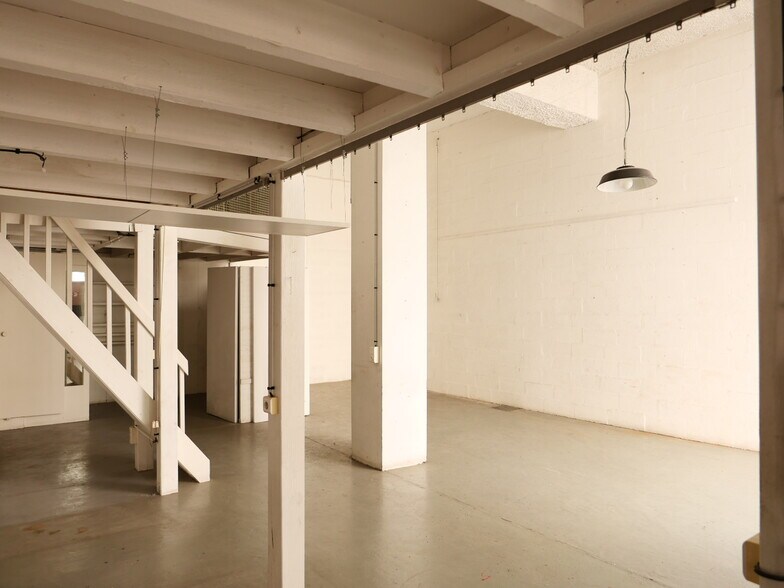 Build-to-Rent in Paris for sale - Interior Photo - Image 3 of 5