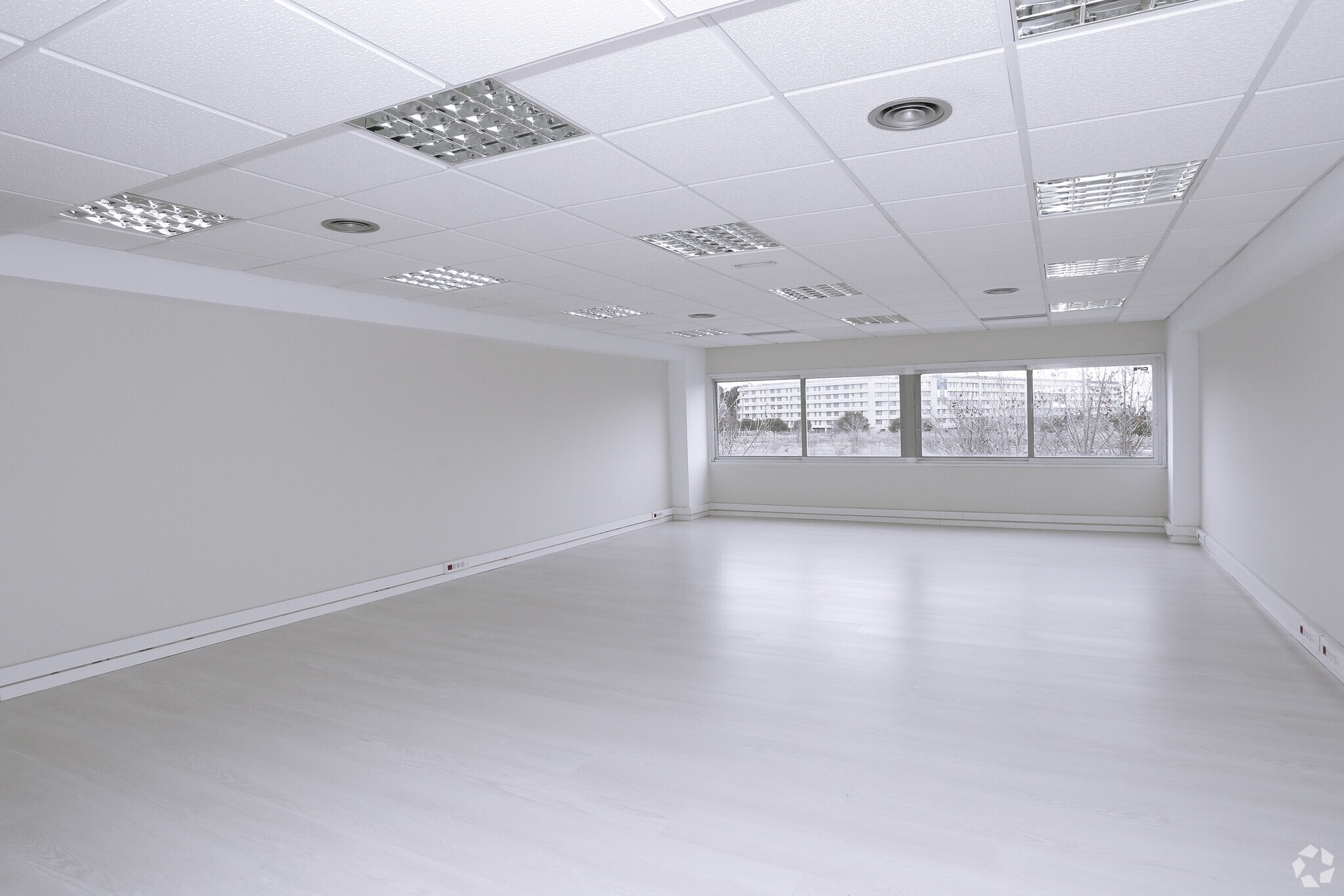 Camino Rejas, 1, Coslada, Madrid to rent Interior Photo- Image 1 of 3