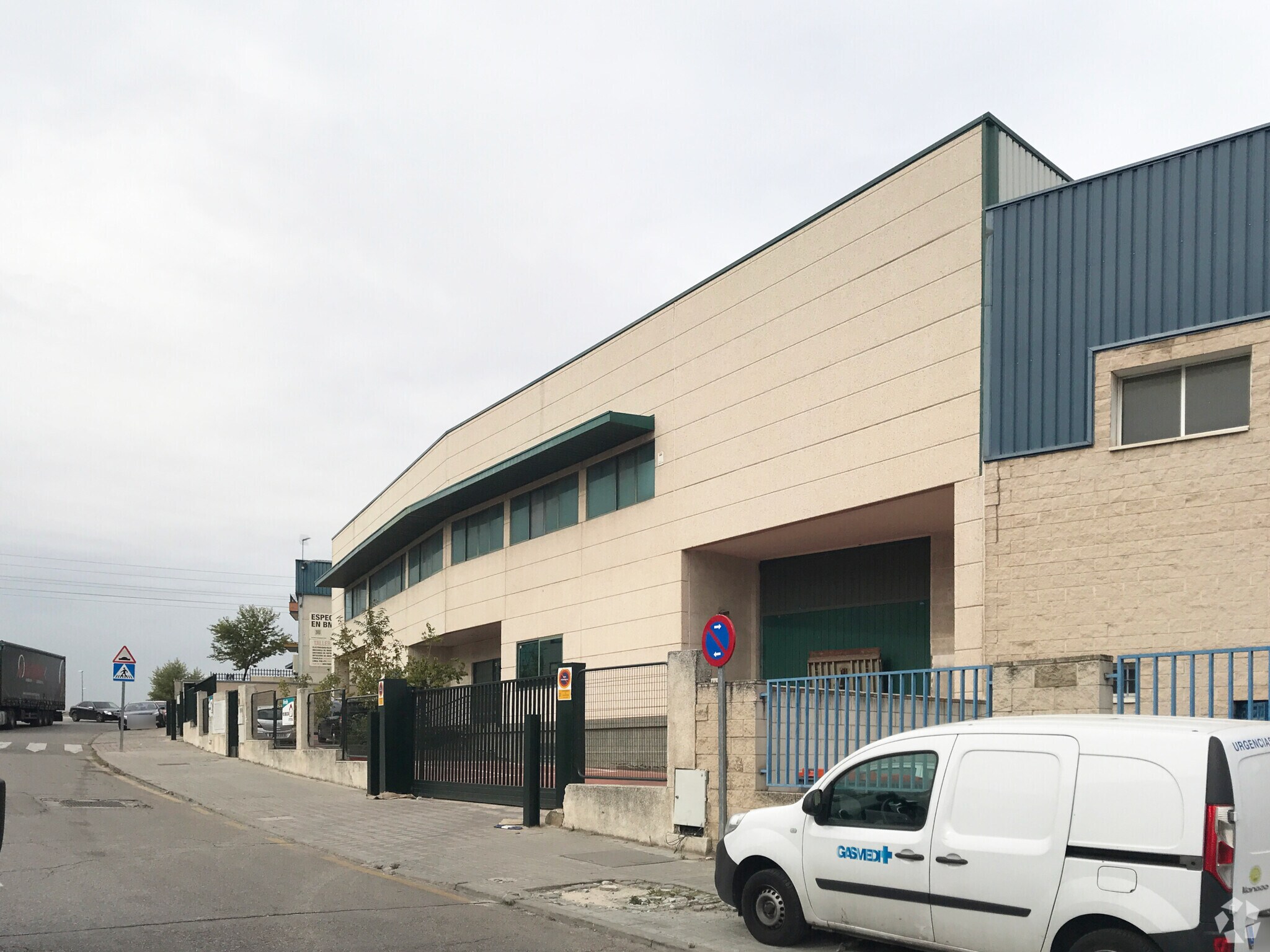 Calle Electrónica, Alcorcón, Madrid for sale Building Photo- Image 1 of 2
