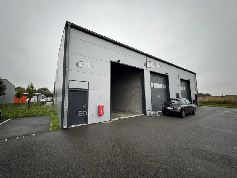 Light Industrial in Combs-la-Ville to rent Building Photo- Image 1 of 5