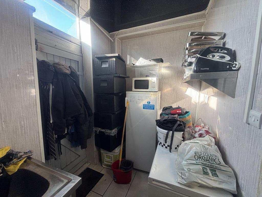 63 Ham St, Richmond to rent Building Photo- Image 1 of 3