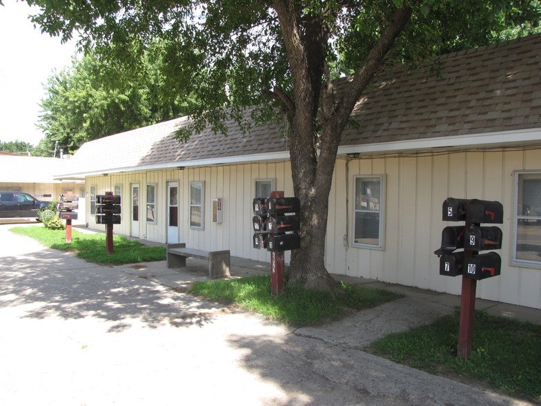 2622 4th Ave S, Denison, IA for sale - Primary Photo - Image 1 of 1