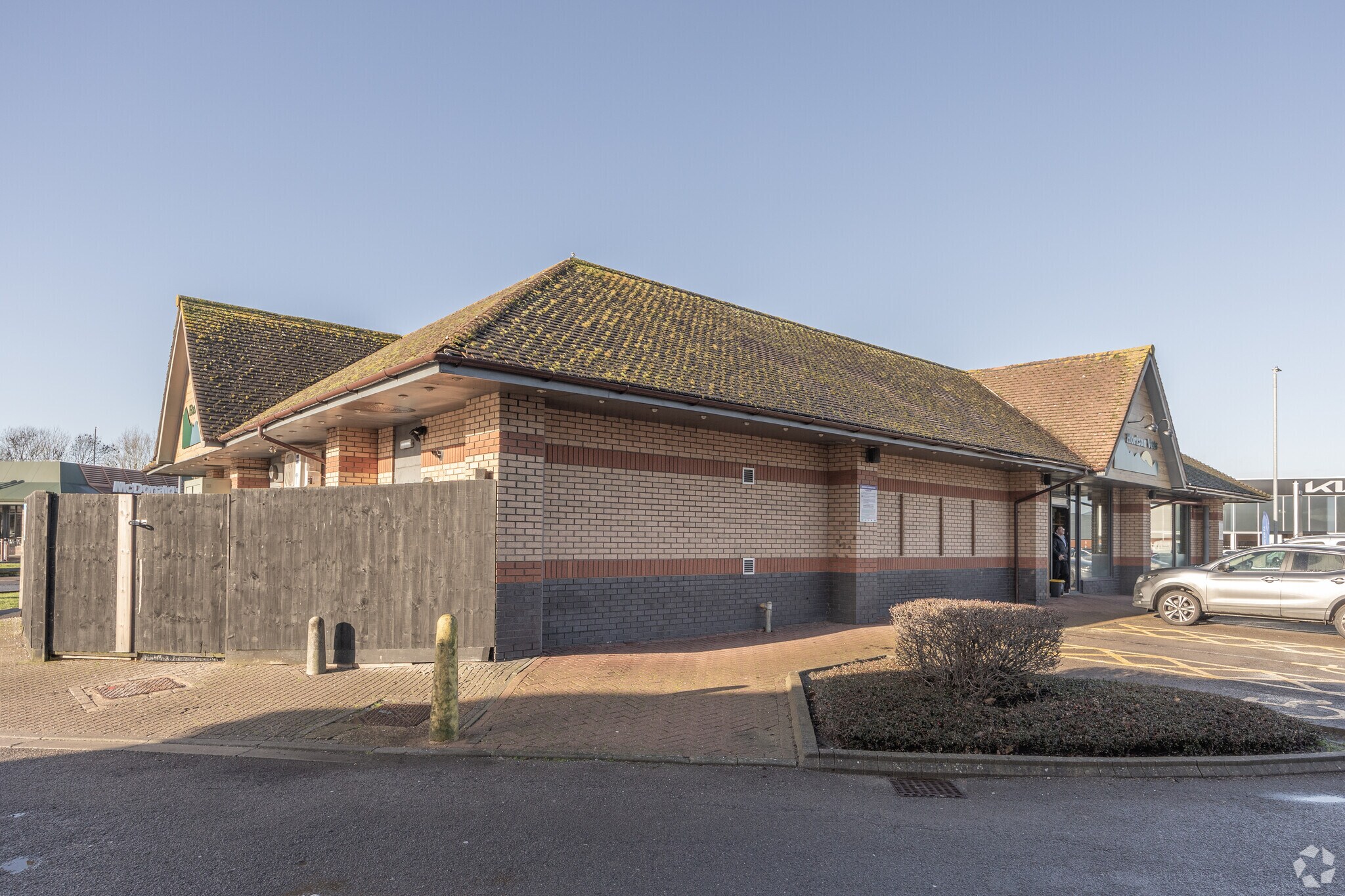 Newport Retail Park, Newport for sale Primary Photo- Image 1 of 1