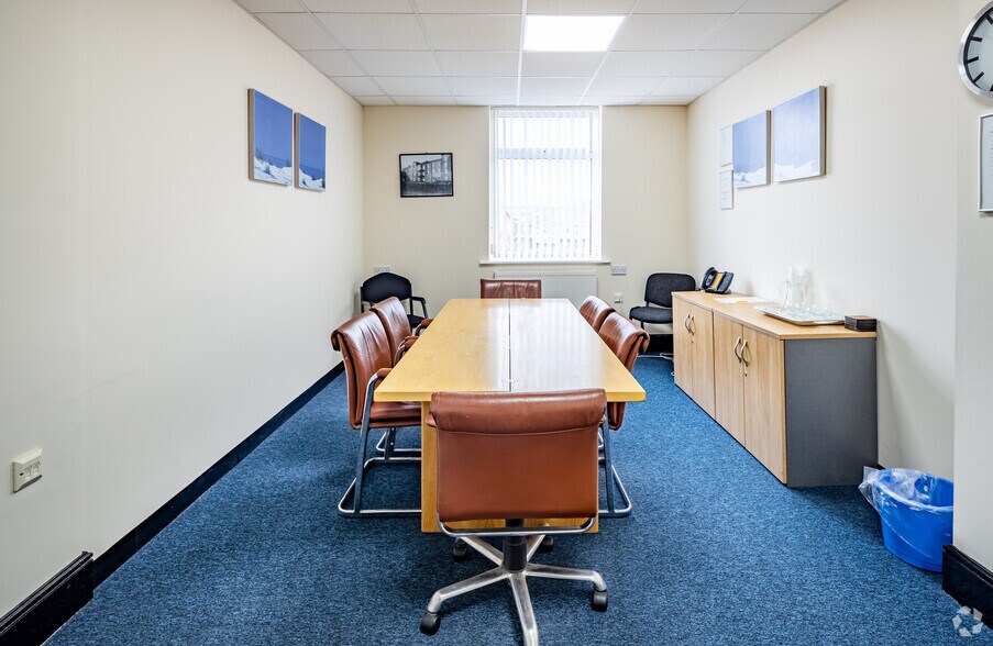 Mart Ln, Ormskirk to rent - Interior Photo - Image 2 of 21