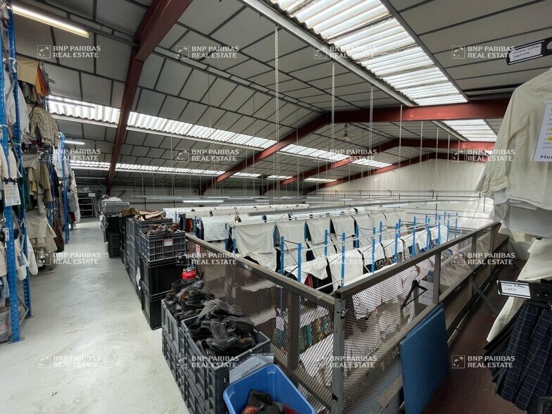 Light Industrial in Pantin for sale - Interior Photo - Image 3 of 6