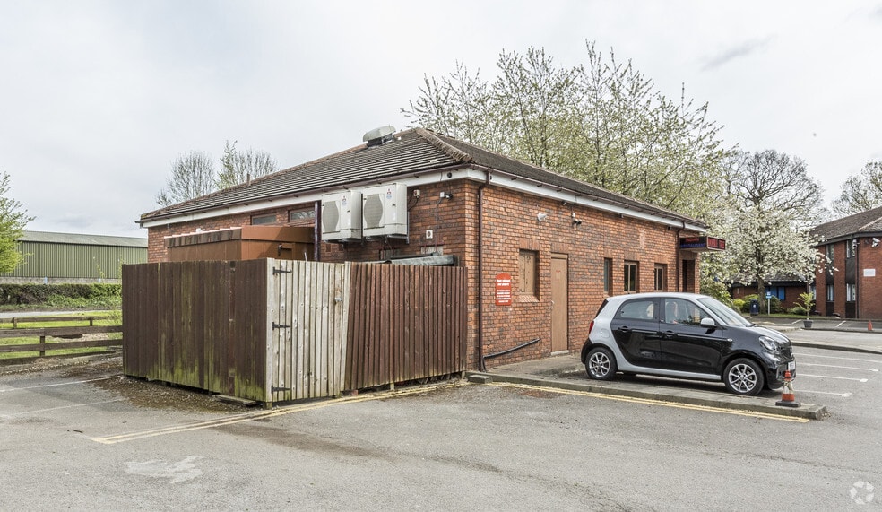 London Rd, Macclesfield for sale - Building Photo - Image 3 of 6