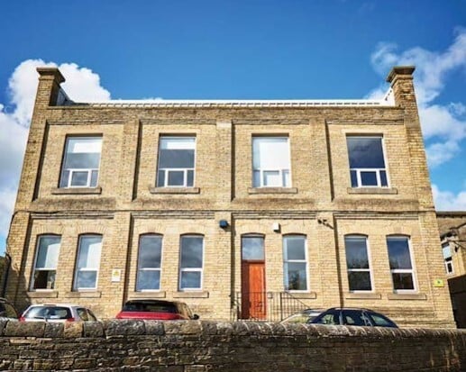 Woodhall Ln, Pudsey to rent - Primary Photo - Image 1 of 1