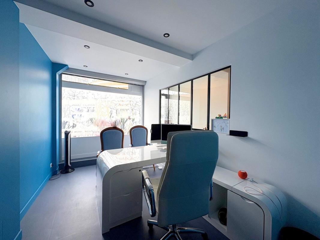 Rue Circulaire, Le Vésinet for sale Interior Photo- Image 1 of 8