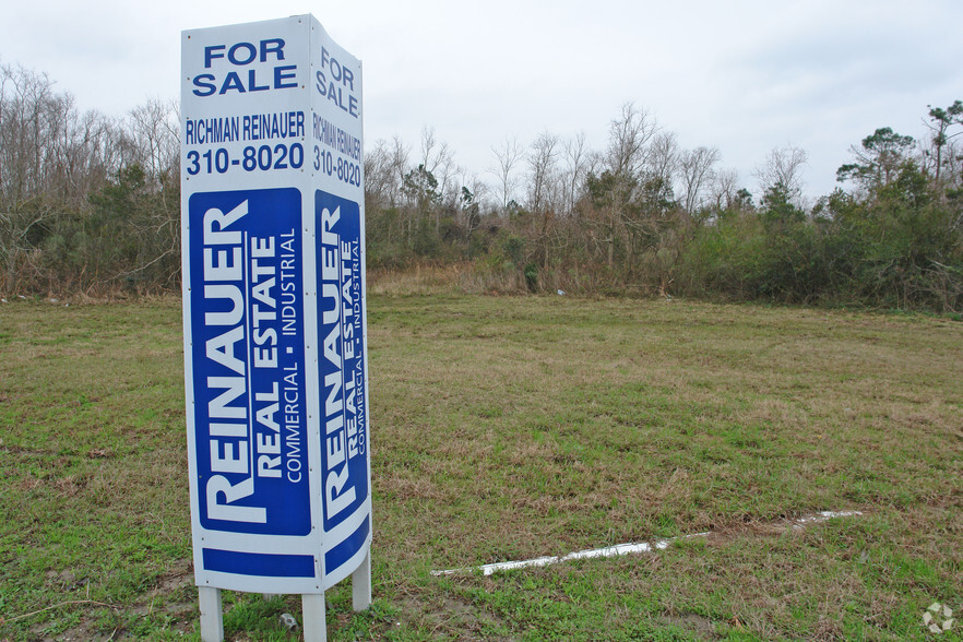 E Mcneese St, Lake Charles, LA for sale - Primary Photo - Image 1 of 1