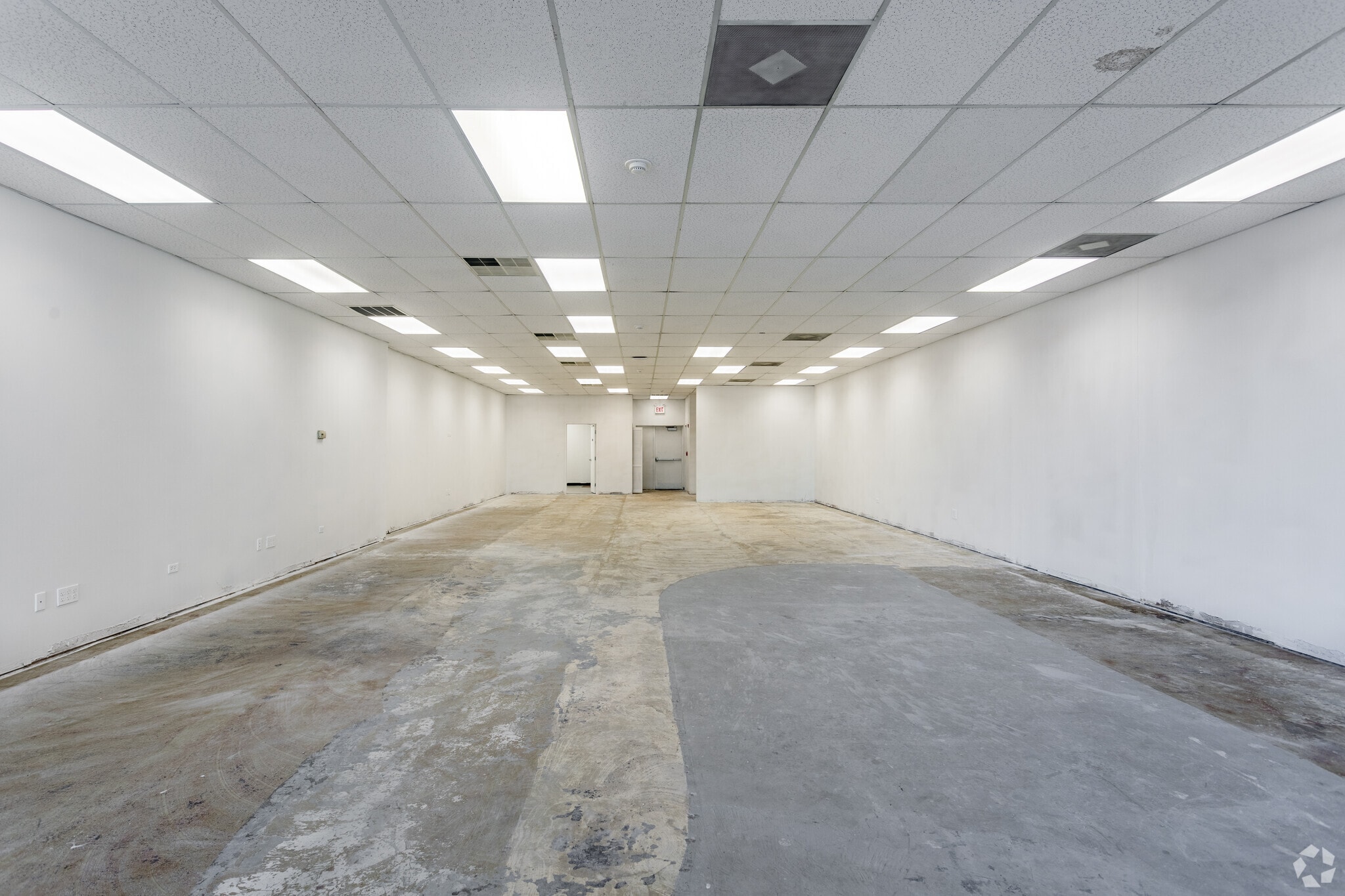 8707-8767 Ridgeland Ave, Oak Lawn, IL to rent Interior Photo- Image 1 of 3