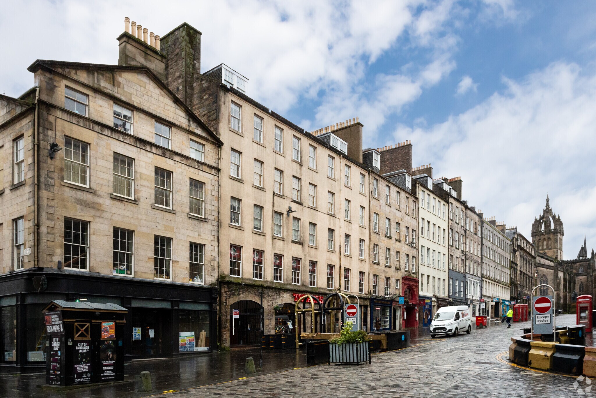 126-136 High St, Edinburgh for sale Primary Photo- Image 1 of 1