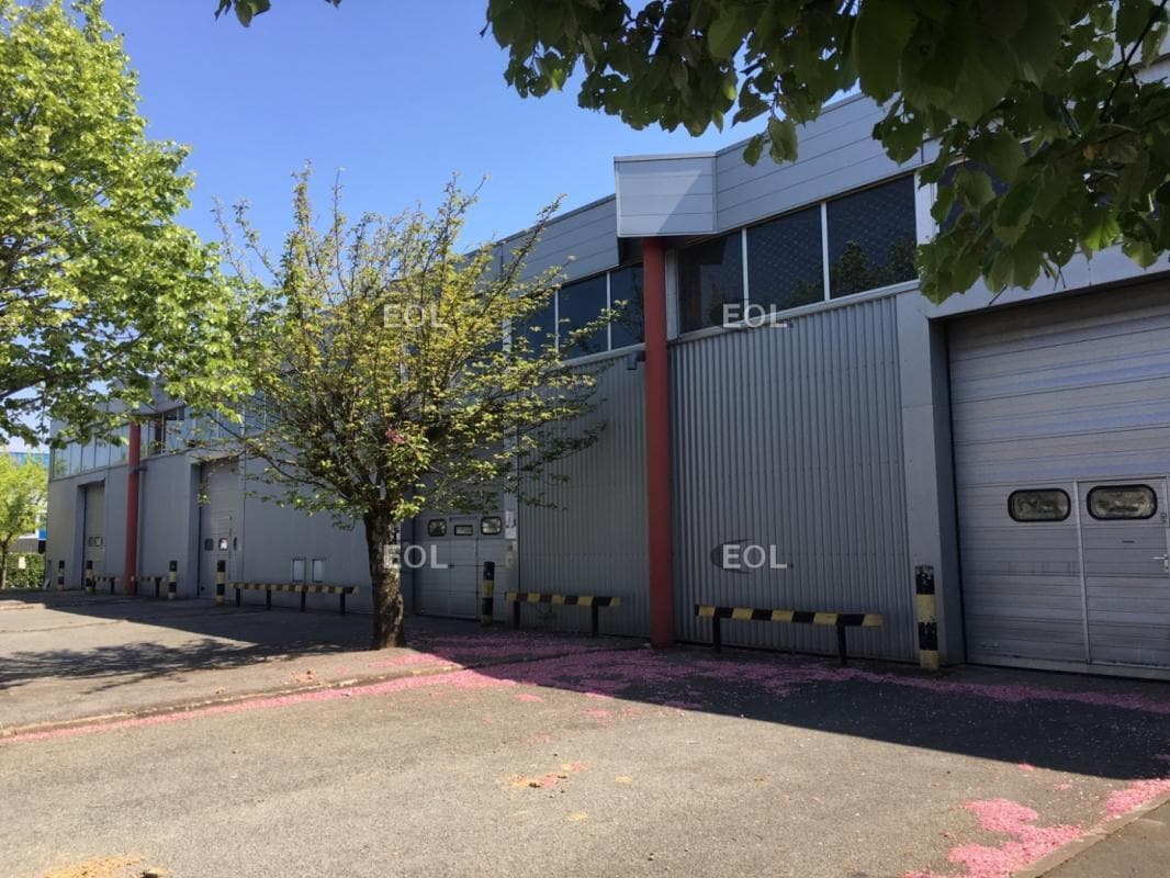Industrial in Bonneuil-sur-Marne to rent Building Photo- Image 1 of 7