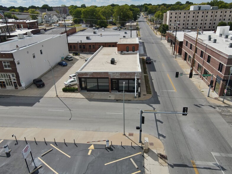 202 S Joplin Ave, Joplin, MO for rent - Building Photo - Image 3 of 14