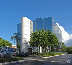 701 E Commercial Blvd, Oakland Park, FL for sale Primary Photo- Image 1 of 56