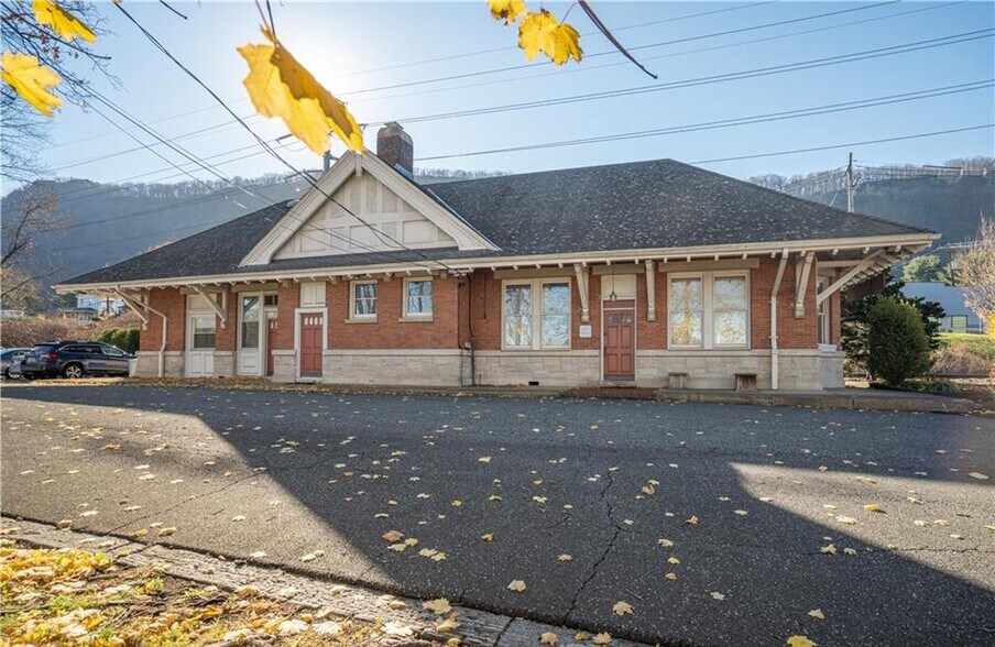 1 Railroad Sq, Haverstraw 10927 UK