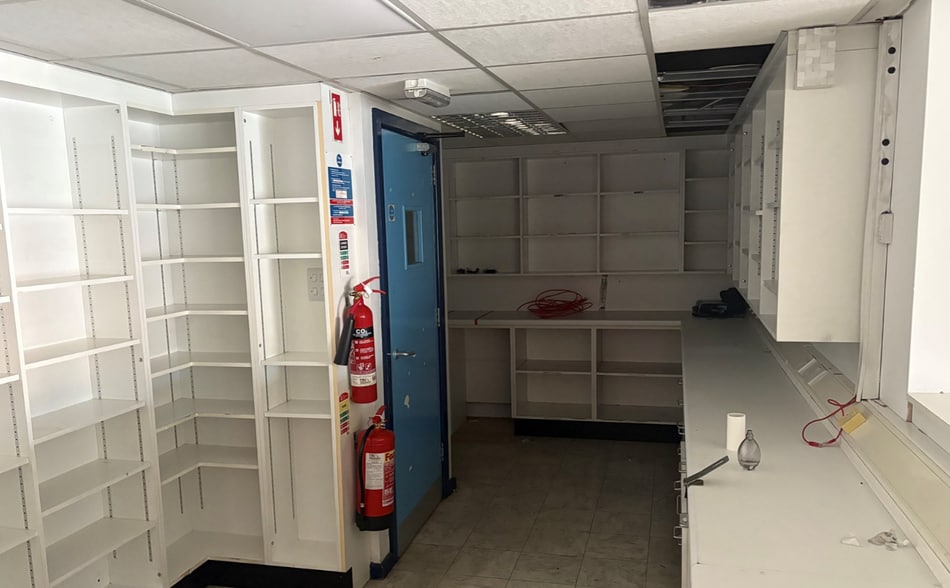 103-113 Ravenhill Rd, Belfast to rent - Interior Photo - Image 2 of 8