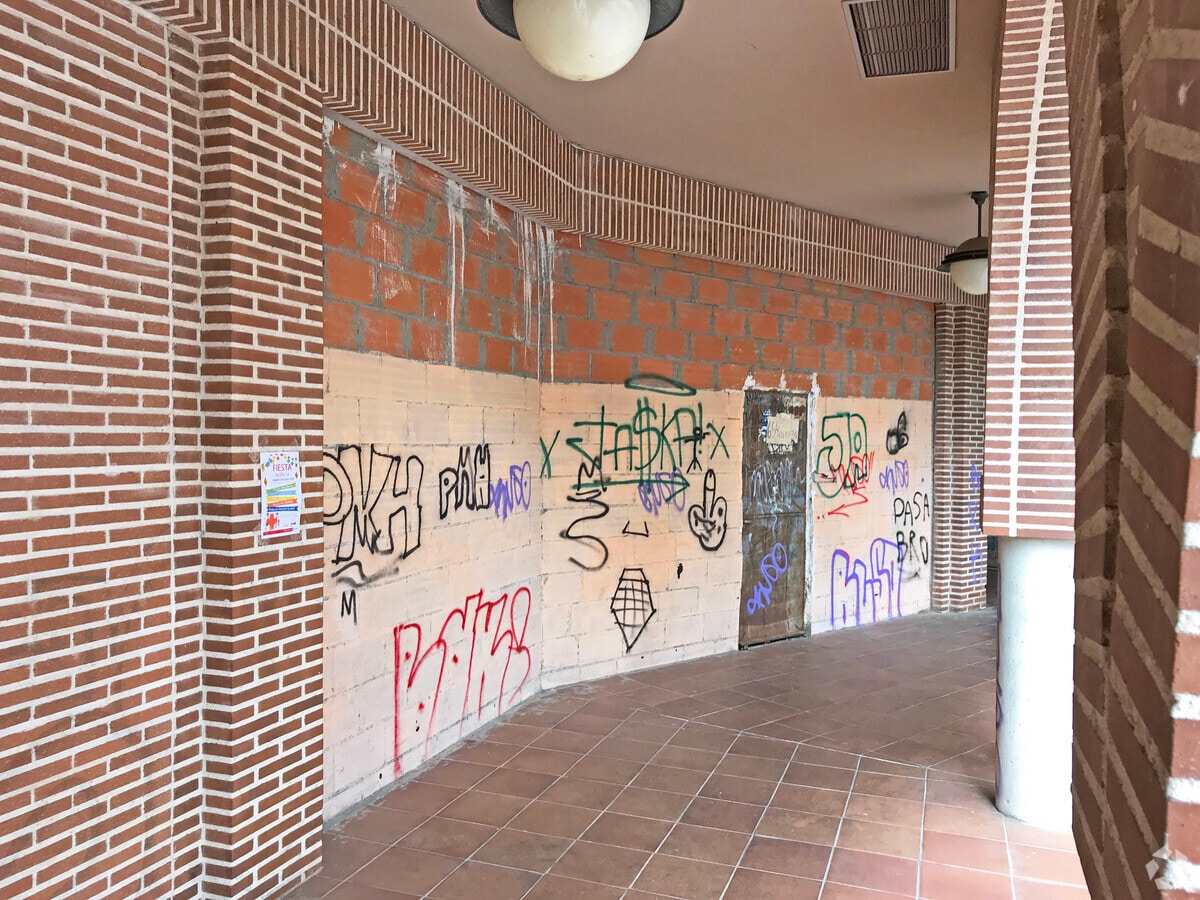 Calle Juan Miró, 2, Colmenar Viejo, MAD 28770 - Unit Puerta 15, Esc. 1 -  - Interior Photo - Image 1 of 2