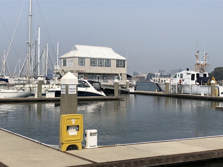 2099 Grand St, Alameda, CA for sale - Primary Photo - Image 1 of 1