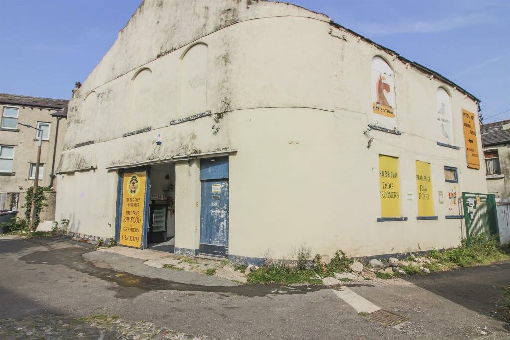 Poulton Sq, Morecambe for sale Primary Photo- Image 1 of 1