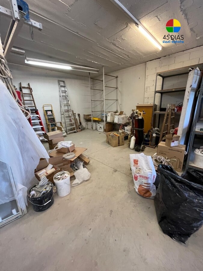 Ripollet, BAR 08291 - Unit 1 -  - Interior Photo - Image 1 of 10