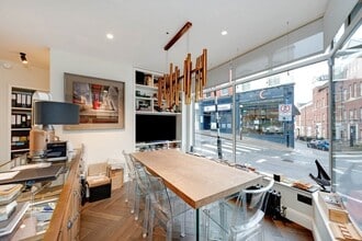 91A-91B Heath St, London to rent Interior Photo- Image 2 of 6