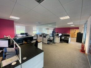 Houstoun Rd, Livingston to rent Interior Photo- Image 1 of 2