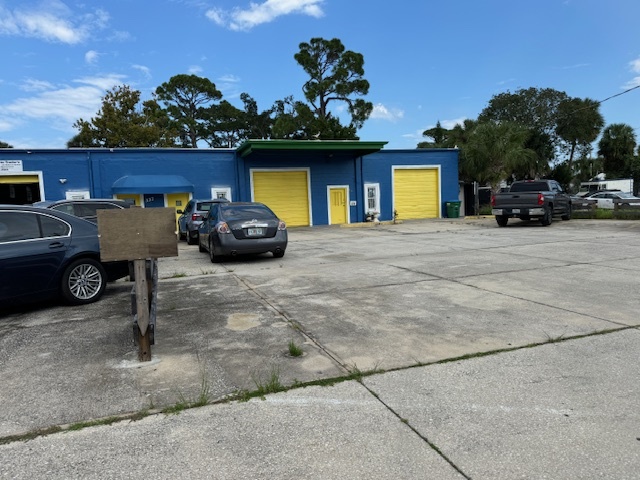 333-337 Carswell Ave, Daytona Beach, FL for rent - Building Photo - Image 3 of 15