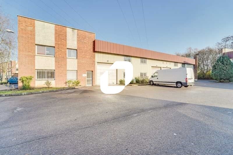 Office in Lisses to rent Building Photo- Image 1 of 11