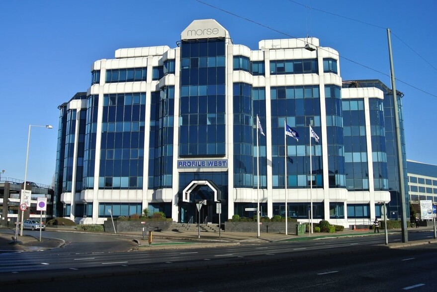 950 Great West Rd, Brentford to rent - Building Photo - Image 2 of 74