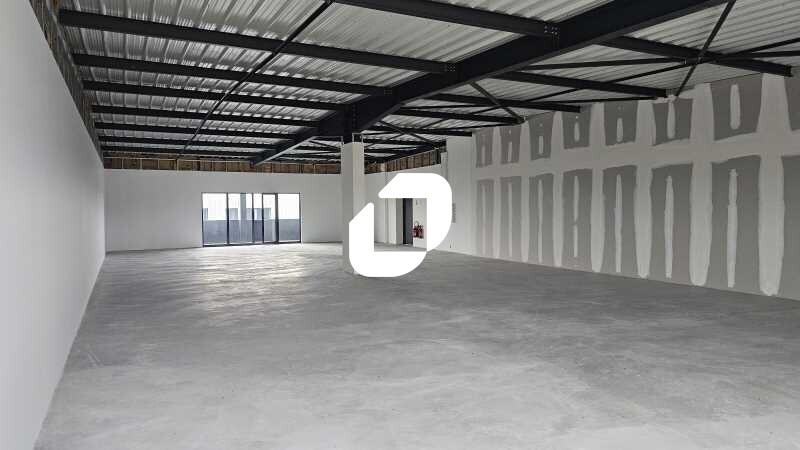 Light Industrial in Le Mesnil-Amelot to rent - Building Photo - Image 1 of 18