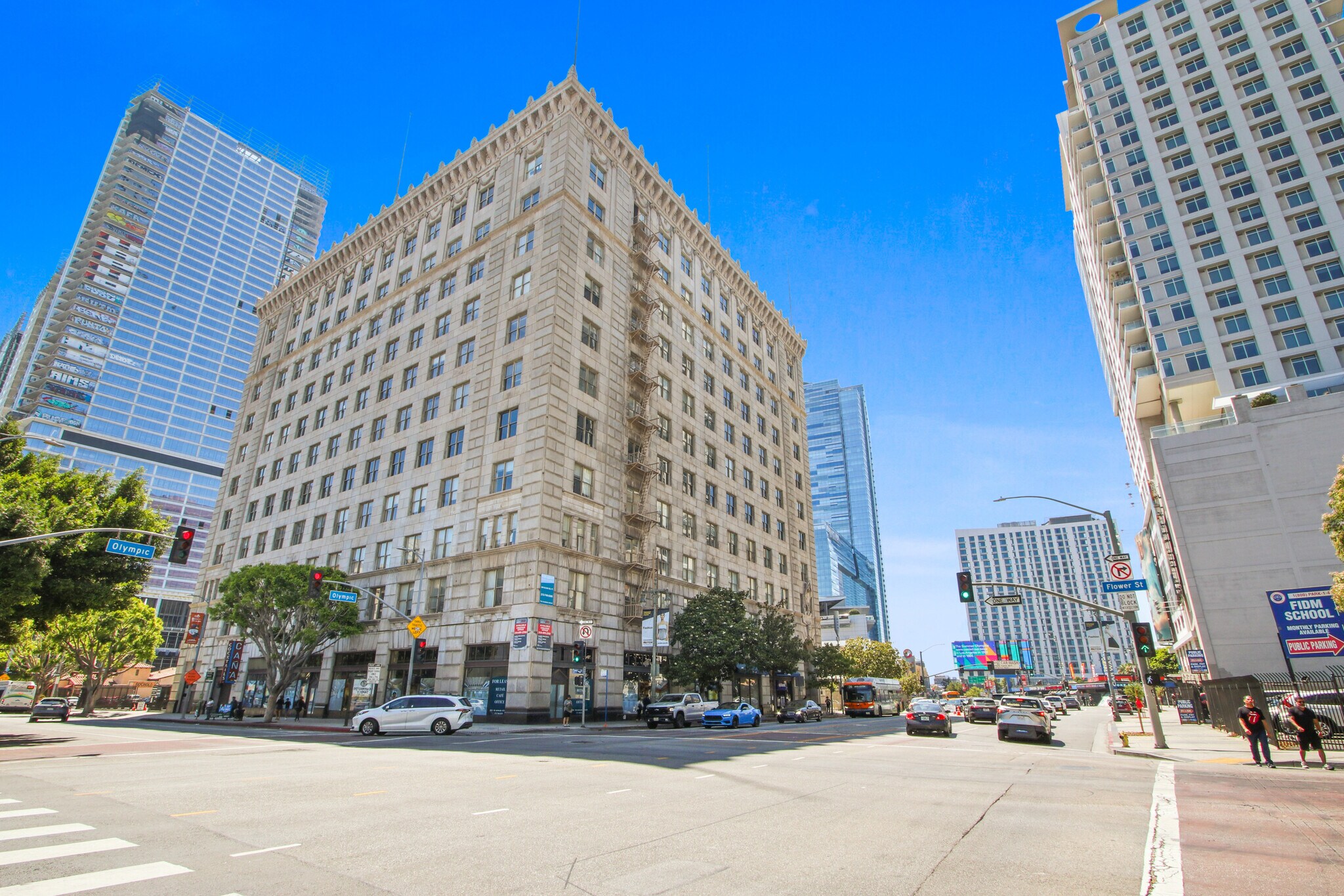710-714 W Olympic Blvd, Los Angeles, CA to rent Building Photo- Image 1 of 11