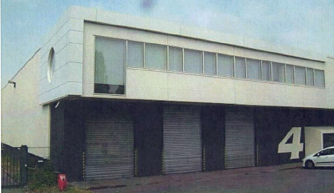 Industrial in SAINT-OUEN-L'AUMONE to rent Building Photo- Image 1 of 5