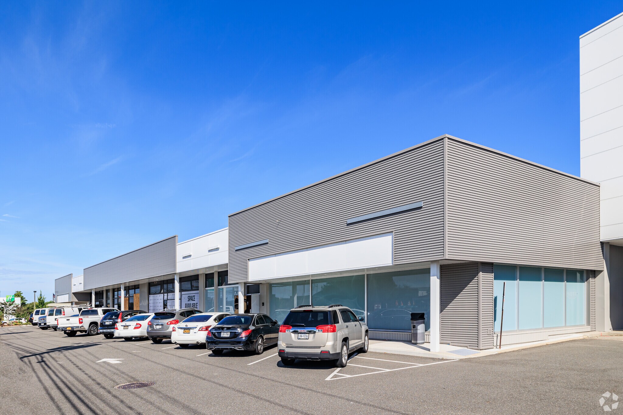 371-379 Old Country Rd, Carle Place, NY for sale Primary Photo- Image 1 of 1