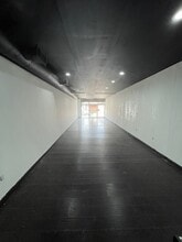 7600 Melrose Ave, Los Angeles, CA to rent Building Photo- Image 1 of 5