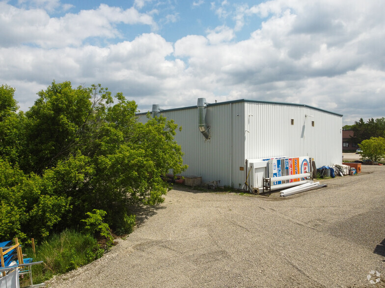 75 Industrial Rd, Tottenham, ON for rent - Building Photo - Image 2 of 4