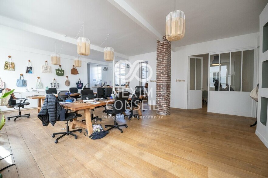 Industrial in Paris to rent - Building Photo - Image 2 of 15